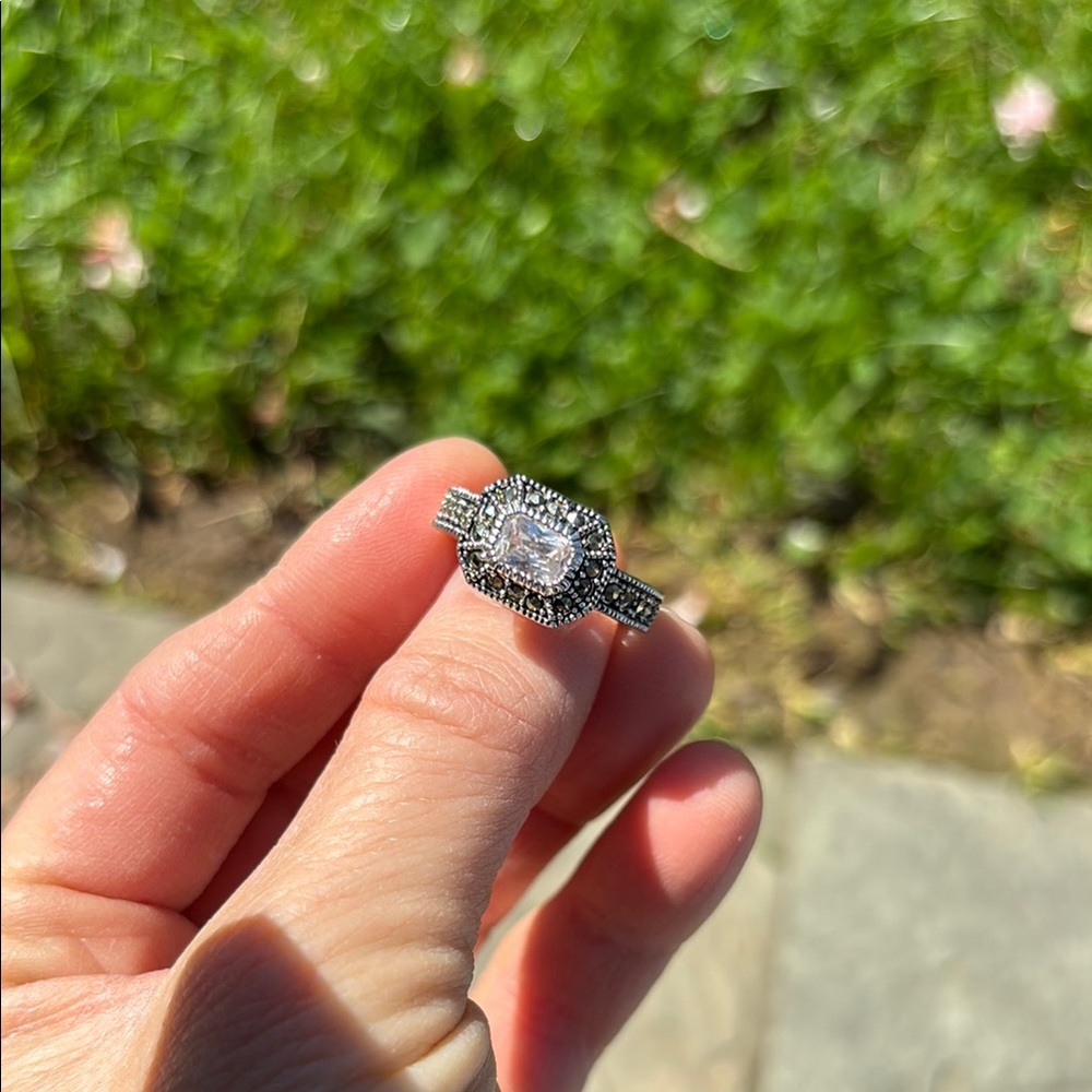 Platinum and Clear Stone Women's Ring